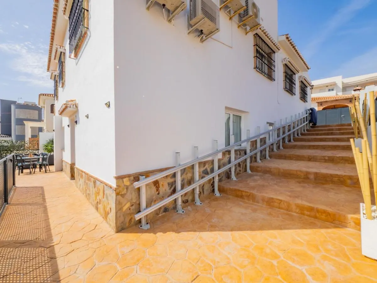 Cubo'S Hostal William'S Sunny 3 With Breakfast Torre de Benagalbon Guest house