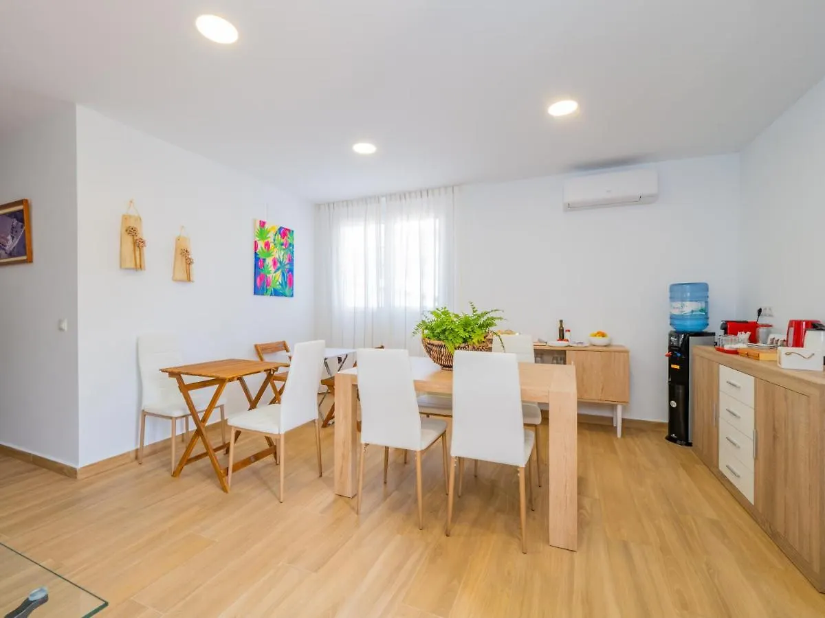 Cubo'S Hostal William'S Sunny 3 With Breakfast Torre de Benagalbon 0*,  Spanje